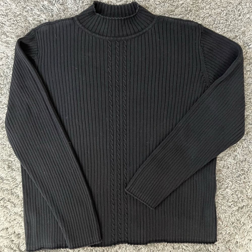 Long sleeve thin turtle neck sweater
